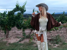 Cande Ruggeri disfrutó Mendoza con amigas tras su casamiento. Cande Ruggeri disfrutó Mendoza con amigas tras su casamiento.