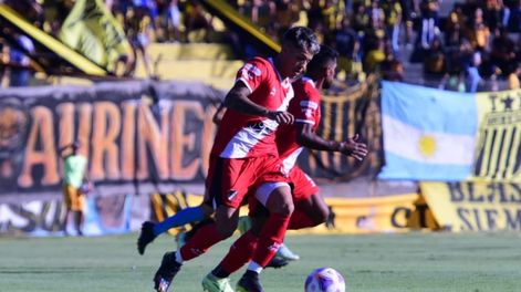Deportivo Maipú en su visita a Mitre de Santiago del Estero