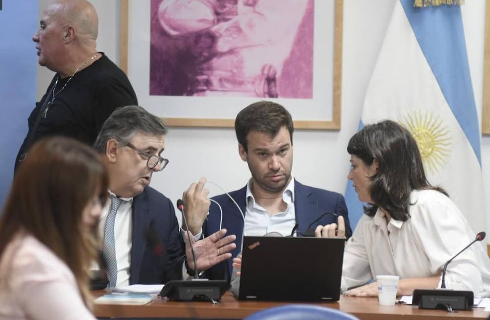 Mario Negri, Juan Manuel López y Carolina Gaillard en la Comisión de Juicio Político (Foto: Federico López Claro)