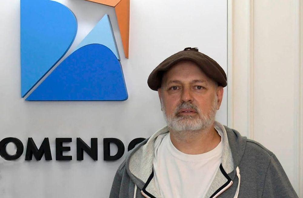 Es uno de los productores que incursionaron en este cultivo, con asesoramiento del INTA y ProMendoza. Lograron exportar a Estados Unidos y España. Mendoza podría convertirse en referente. / Foto: Orlando Pelichotti/ Los Andes