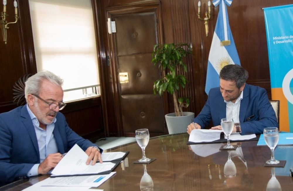 El secretario de Ambiente de Mendoza, Humberto Mingorance, y el ministro de Ambiente de la Nación, Juan Cabandié. Foto: Prensa Mendoza