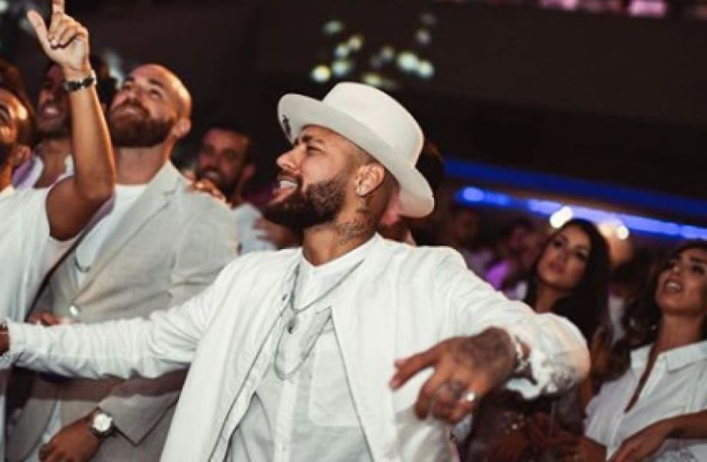 Distintas versiones aseveran que el futbolista no fue partícipe del clásico sudamericano por haber asistido a diversos eventos nocturnos. / Gentileza.