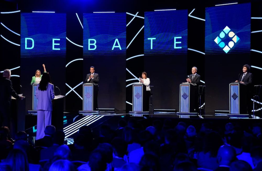 Concluyó el primer debate presidencial obligatoria, realizado en Santiago del Estero. (Clarín)