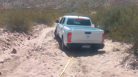 Los Andes | Camioneta varada en las inmediaciones del Cerro Negro. Foto: Osvaldo Valle