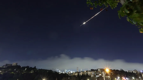 Los hutíes de Yemen lanzan misiles contra Israel e inician una fase de intervención directa en apoyo a Irán.
