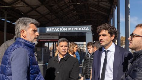 ulpiano suarez inauguro un nuevo parador inteligente del metrotranvia en ciudad