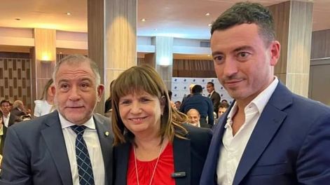 Los Andes | Patricia Bullrich junto a Luis Juez y Rodrigo De Loredo al cierre de los comicios en Córdoba