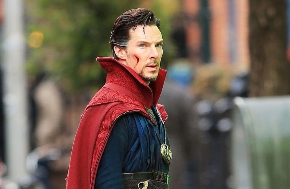 NEW YORK, NY - APRIL 02:  Actor Benedict Cumberbatch is seen on the set of Doctor Strange on April 2, 2016 in New York City.  (Photo by XPX/Star Max/GC Images)