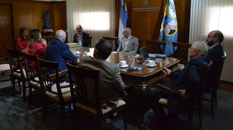 La Junta Electoral se reunió hoy para discutir temas de las elecciones 2026 en seis departamentos.