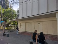 El incierto destino del Cine Mayo, de San Martín. El incierto destino del Cine Mayo, de San Martín.