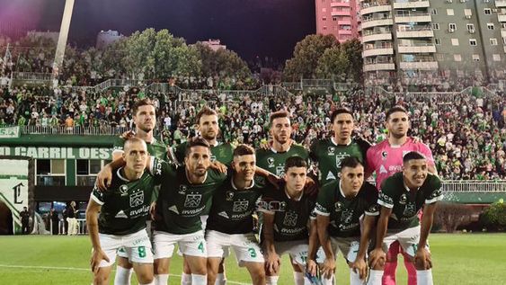 Ferro se clasificó a las semifinales por el segundo ascenso.