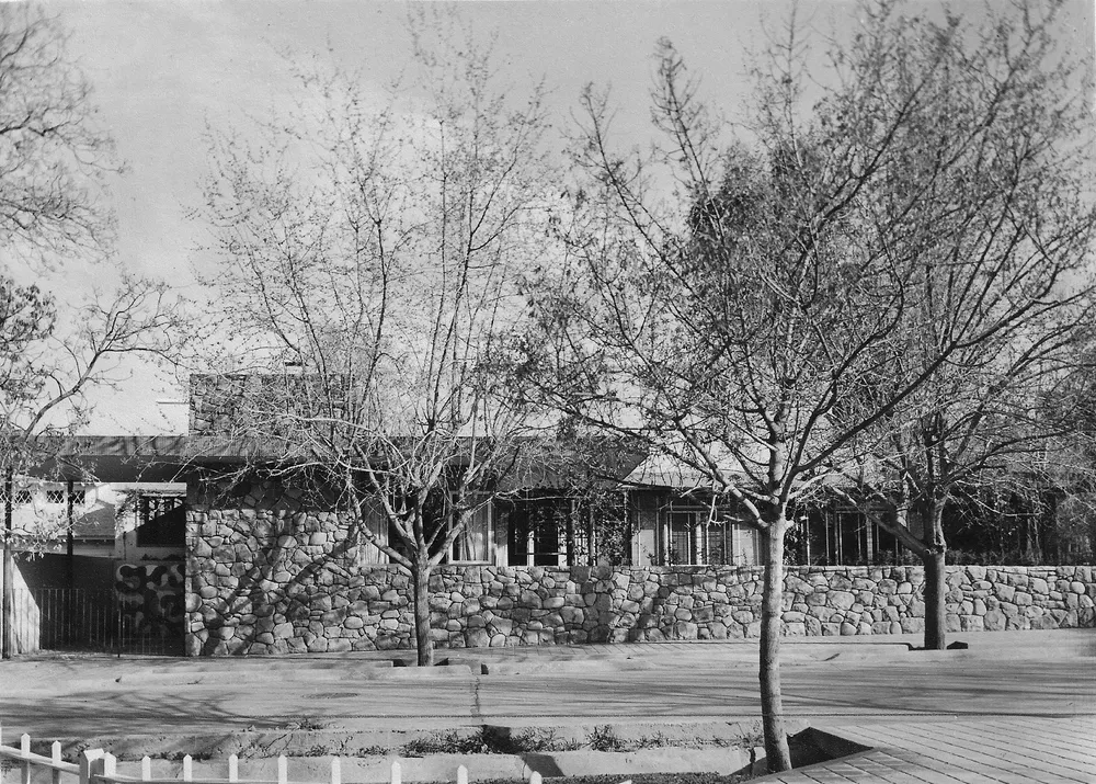 De fines de los '50. Casa Degiorgis proyectada por Raúl Panelo Gelly. Imagen realidad por el arquitecto al finalizar su construcción en 1957. 