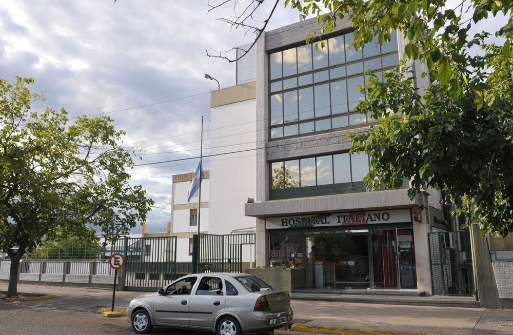 Tenían que operarle una hernia y le sacaron la vesícula