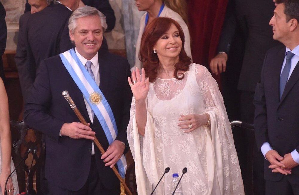 Sin revelar qué cuota de su capital político aportaría, Cristina le encargó a Alberto dos tareas onerosas: acuerdo político y ajuste fiscal.