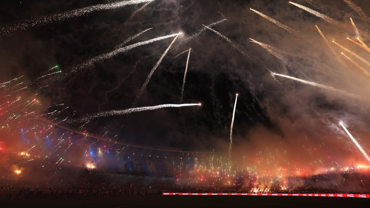 Flamengo Faces Off Against Racing Club in Thrilling Copa Libertadores Clash