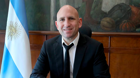 Renunció Guido Giana al Ministerio de Salud.