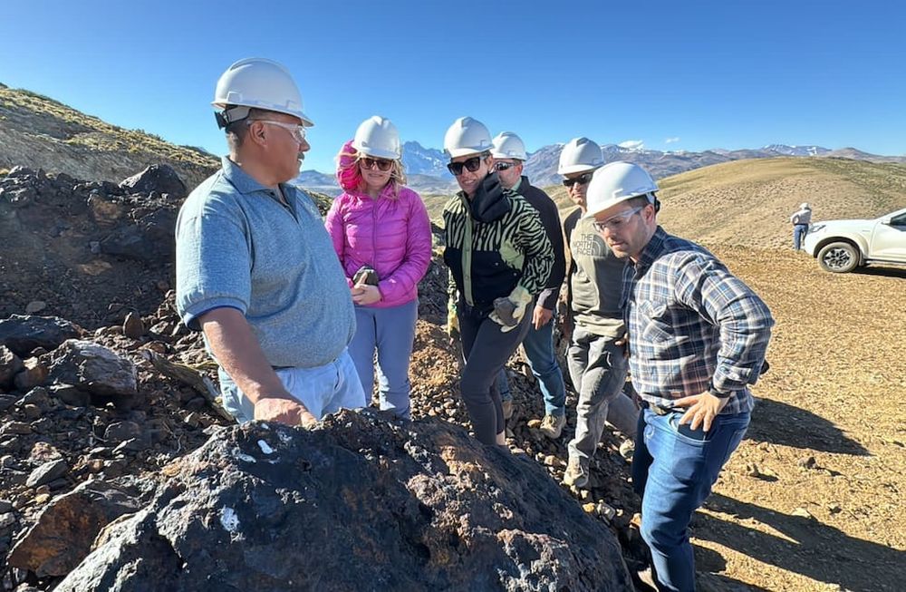 En Hierro Indio, la vicegobernadora Hebe Casado; la ministra de Energía y Ambiente, Jimena Latorre; y el director de Minería, Jerónimo Shantal.