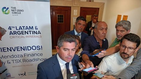 Marcelo Orrego, gobernador de San Juan en la reunión de la mesa del cobre en Mendoza.