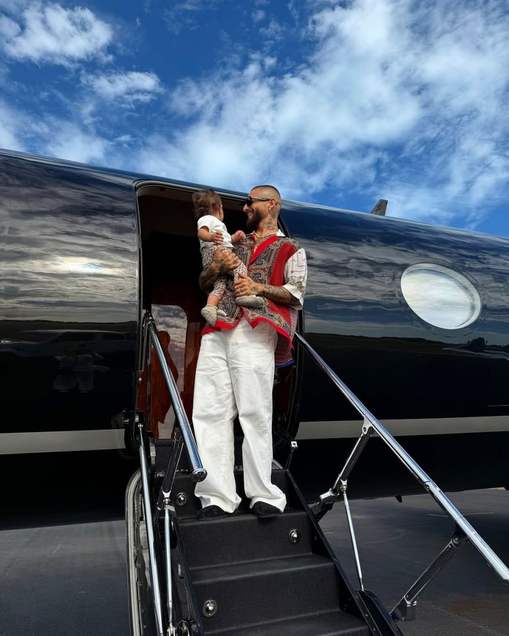 Maluma mostró algunas fotos del primer cumpleaños de su hija.