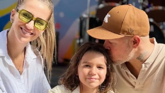 El hijo de Soledad Fandiño y Residente heredó el talento musical de su padre.