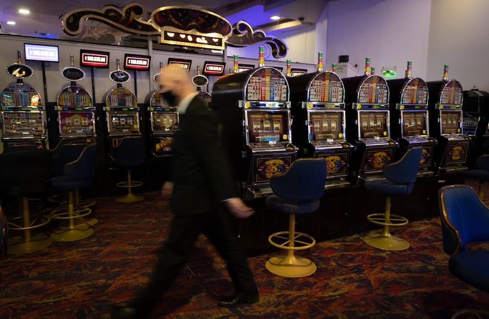 La nueva sala integrará las 750 máquinas tragamonedas de los anexos de San Martín y de Rivadavia. Foto ilustrativa: Ignacio Blanco / Los Andes