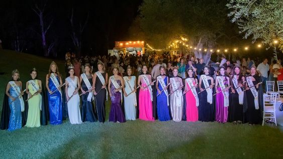 Las 12 candidatas de los distritos de Maipú fueron las protagonistas de la Vía Blanca maipucina.