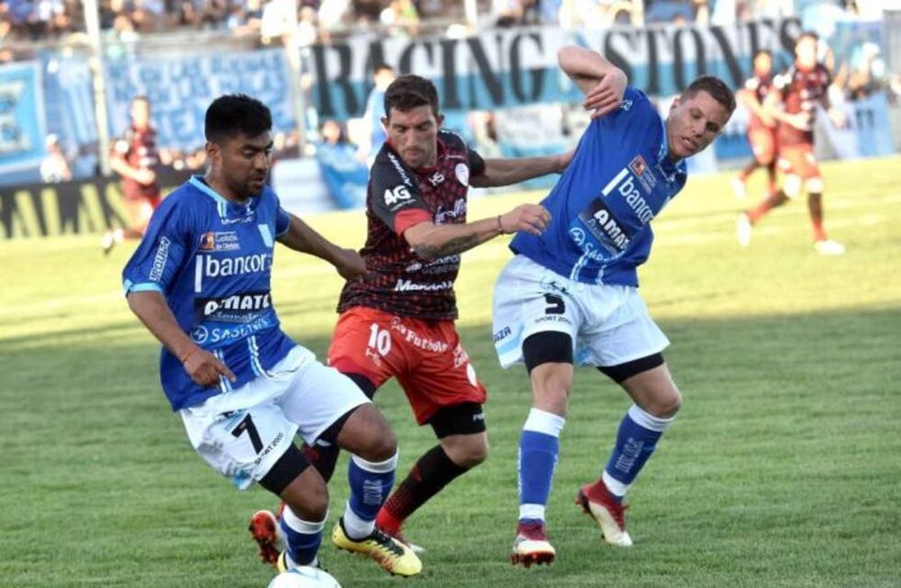 Huracán Las Heras le tomó el gusto a los tres puntos