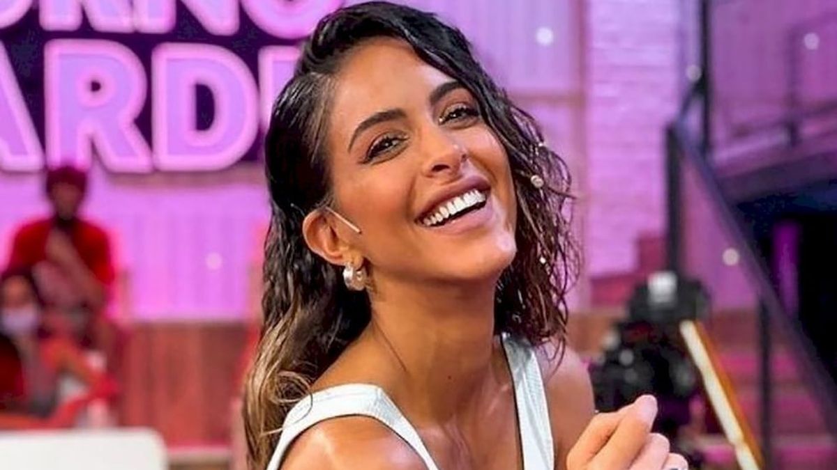 Con una microbikini, Celeste Muriega presumió su delantera a 10