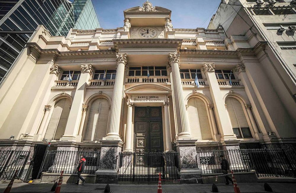 De acuerdo a lo publicado por Banco Central en el Relevamiento de Expectativas de Mercado (REM), el promedio inflacionario ronda el 57% sin las correcciones del impacto de marzo.