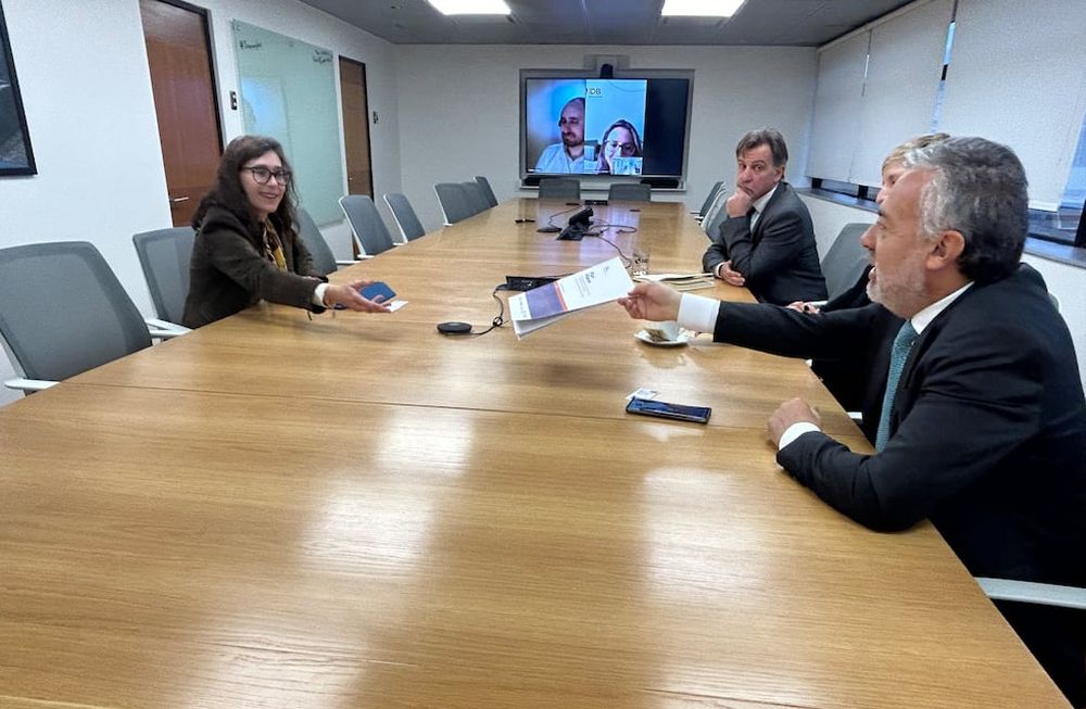 El gobernador Alfredo Cornejo lleva adelante actividades en el marco del encuentro minero chileno-argentino. Foto: Prensa Mendoza