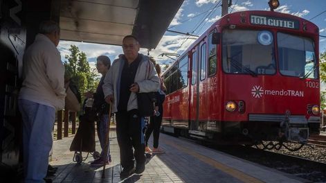 La extensión del Metrotranvía incorporaría a la dinámica diaria del Gran Mendoza a casi 100.000 personas, dándoles las mismas oportunidades que a los habitantes de los demás departamentos. / Los Andes