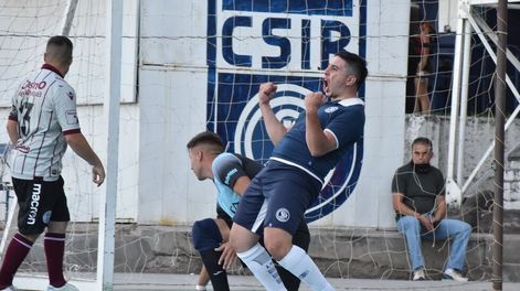Independiente Rivadavia venció a Godoy Cruz B por 7-4 y se metio en los cuartos de final. / Gentileza: Futsal de Primera.