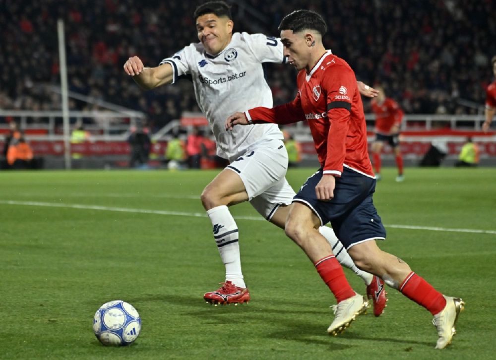 Independiente Rivadavia y el Rojo de Avellaneda jugaron un entretenido lance.