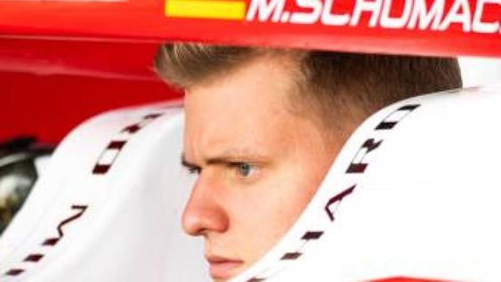 Alfa Romeo quiere que Mick Schumacher se suba a un F1