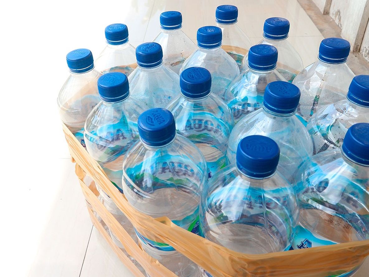 Reciclaje: guardá las botellas de plástico y transfórmalas en un maravilloso adorno navideño