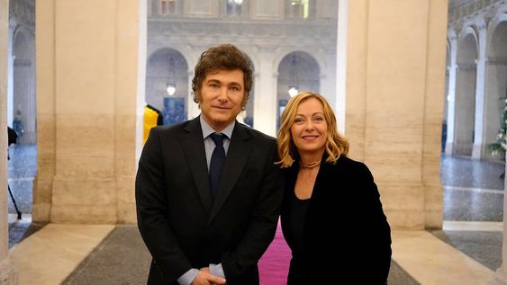 El presidente Javier Milei en un encuentro bilateral con la presidente del Consejo de Ministros de la República Italiana, Giorgia Meloni. Foto archivo: Presidencia