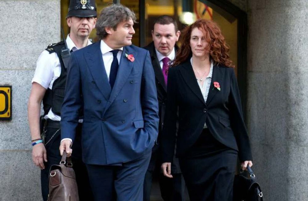 Londres: comienza juicio por escuchas y pago de sobornos