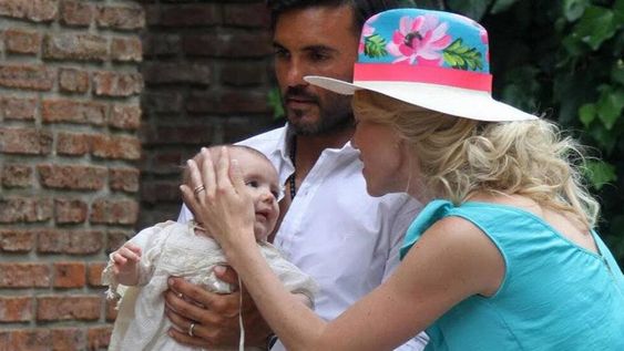 Las imágenes del bautismo de la hija de Nicole Neumann y el Poroto Cubero