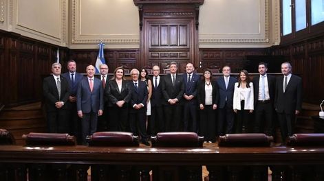 Los Andes | El titular de la Corte y del Consejo, Horacio Rosatti, le tomó juramento a once consejeros