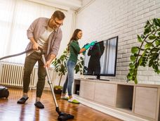 La limpieza matutina de la casa es buen augurio para el Feng Shui.