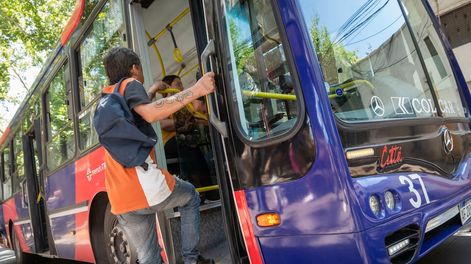 El Gobierno destina casi $800 millones por día para mantener el precio del boleto de micros