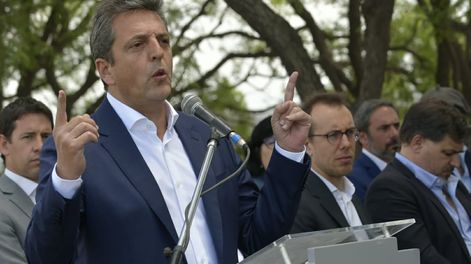 Los Andes | Sergio Massa anunció un dólar diferencial por 40 días para las economías regionales afectadas por las heladas. - Orlando Pelichotti / Los Andes