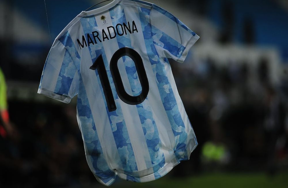 El homenaje a Maradona en la cancha de Racing. / Gentileza.