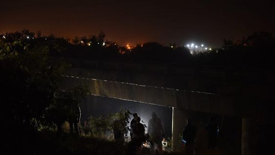 Horror en Tucumán: un nene de 4 años salió a jugar y lo encontraron colgado de un puente