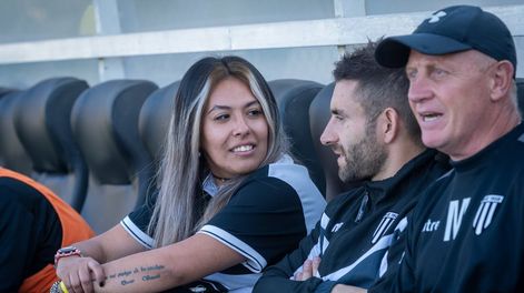 Los Andes | Retrato de Yamila Correa, coordinadora del cuerpo técnico de Gimnasia y Escgrima de Mendoza./  Foto: Ignacio Blanco / Los Andes