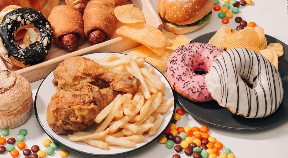 Las comidas congeladas suelen tener un alto contenido de sodio y conservantes, dos factores que afectan directamente la salud renal