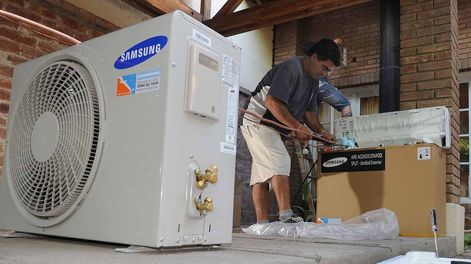 Los Andes | Con las olas de calor de noviembre, varios consultaron para instalar aires acondicionados. Imagen: José Gutierrez / Los Andes
