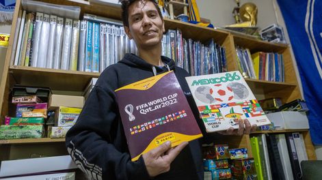 Rodrigo López, coleccionista de figuritas.