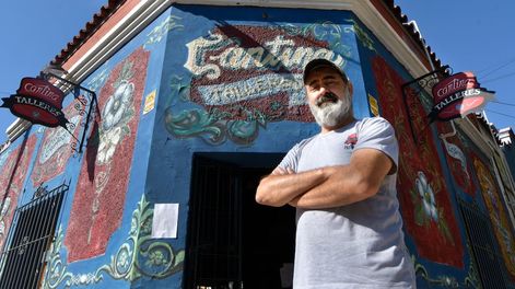 Los Andes | El hoy ex concesionario de la Cantina de Andes Talleres, Horacio Clerici, entre la nostalgia y la tristeza por el cierre. Desde el club aumentaron 120% el alquiler mensual del espacio. Foto: Orlando Pelichotti/ Los Andes