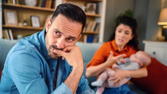 se divorciaron tras discutir por un ano el nombre de su hijo: el bebe sigue sin partida ni vacunas